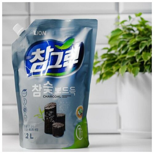 Средство для мытья посуды CJ Lion Chamgreen "Древесный уголь", 1,2 л