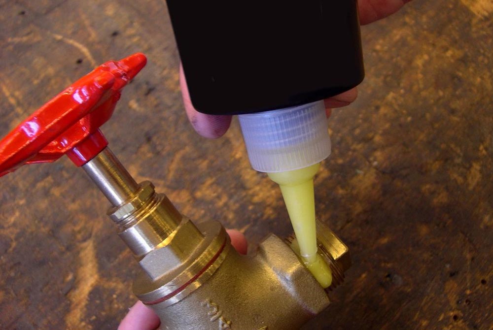 Анаэробные клеи